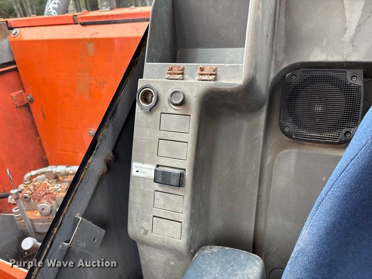 image for item FC2001 2006 Hitachi Zaxis 135US excavator