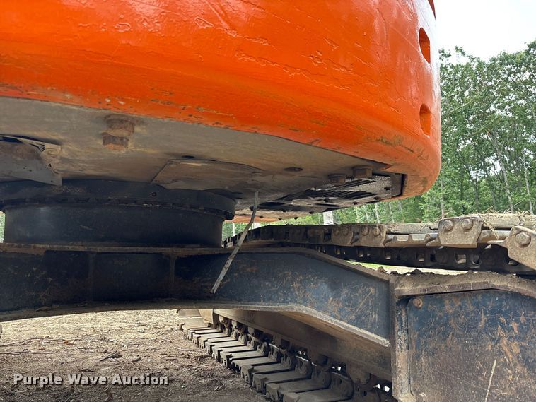image for item FC2001 2006 Hitachi Zaxis 135US excavator