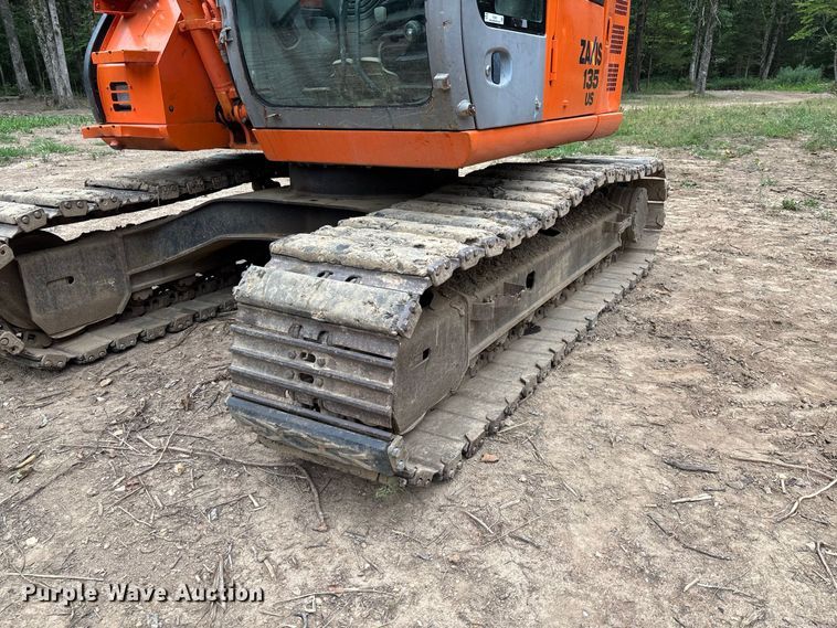 image for item FC2001 2006 Hitachi Zaxis 135US excavator