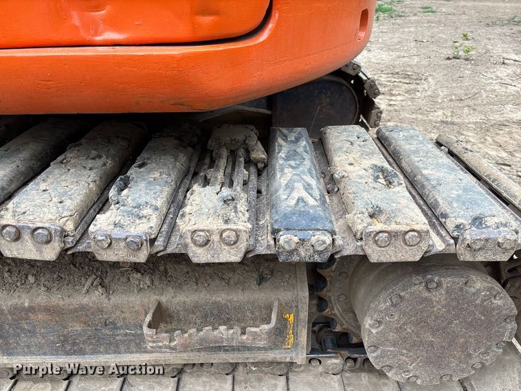 image for item FC2001 2006 Hitachi Zaxis 135US excavator