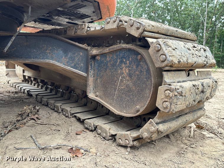 image for item FC2001 2006 Hitachi Zaxis 135US excavator
