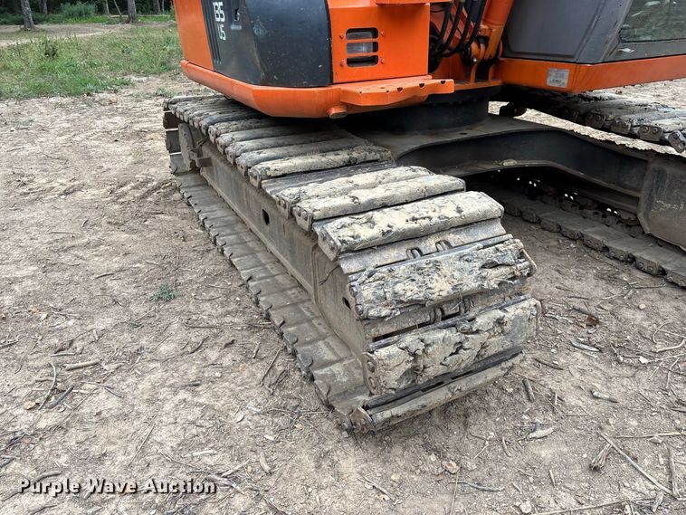 image for item FC2001 2006 Hitachi Zaxis 135US excavator