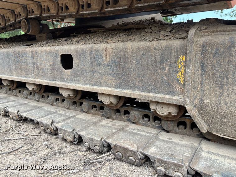 image for item FC2001 2006 Hitachi Zaxis 135US excavator