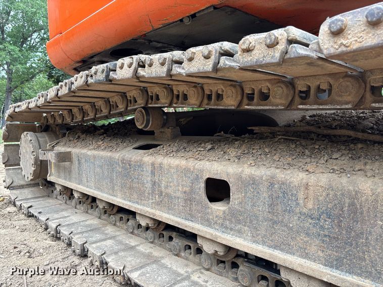 image for item FC2001 2006 Hitachi Zaxis 135US excavator