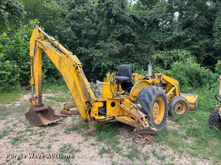 image for item FC2004 Ford 4500 backhoe