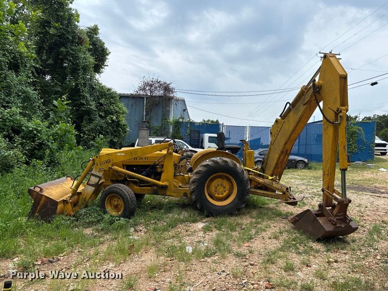 image for item FC2004 Ford 4500 backhoe