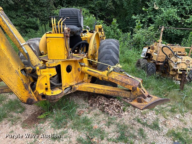 image for item FC2004 Ford 4500 backhoe