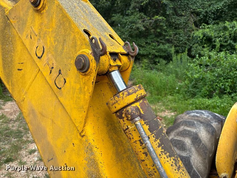 image for item FC2004 Ford 4500 backhoe