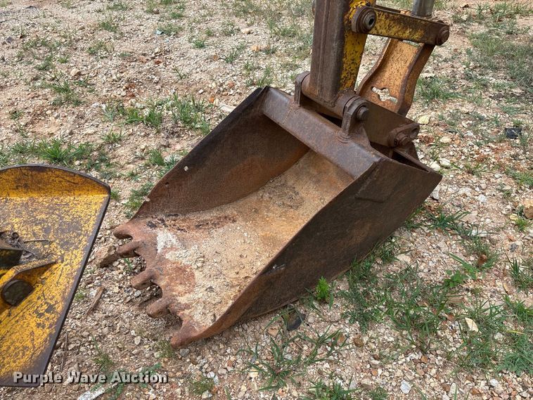 image for item FC2004 Ford 4500 backhoe