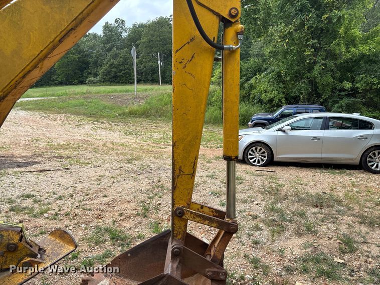 image for item FC2004 Ford 4500 backhoe