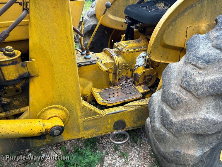 image for item FC2004 Ford 4500 backhoe