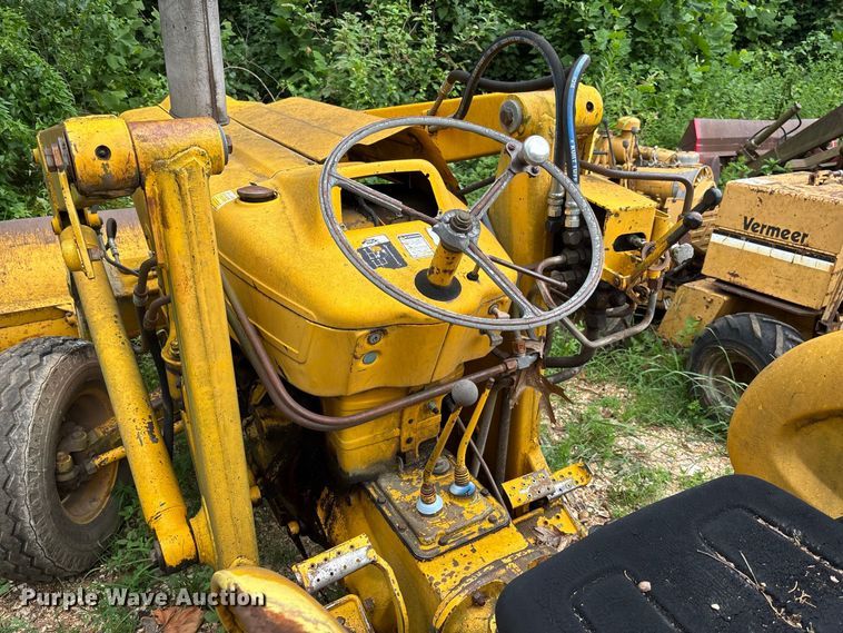 image for item FC2004 Ford 4500 backhoe