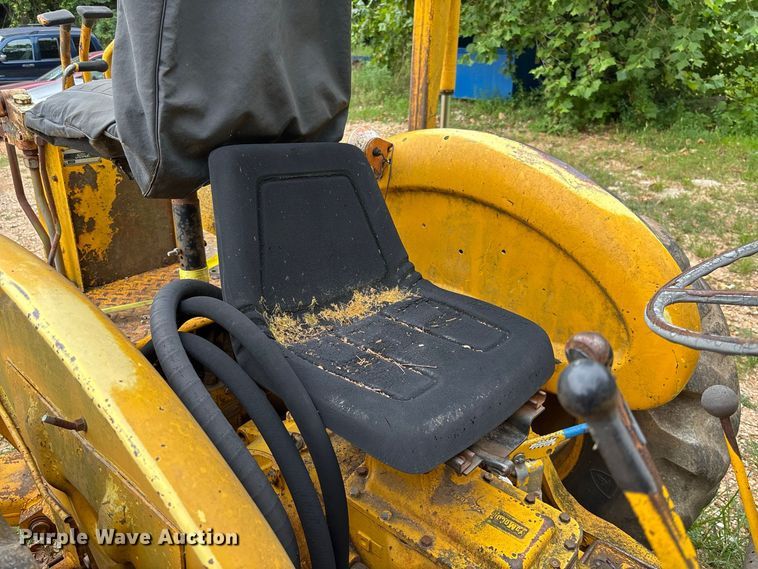 image for item FC2004 Ford 4500 backhoe