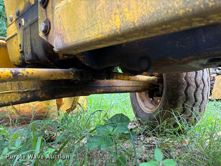 image for item FC2004 Ford 4500 backhoe