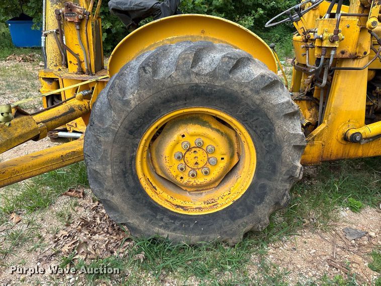 image for item FC2004 Ford 4500 backhoe