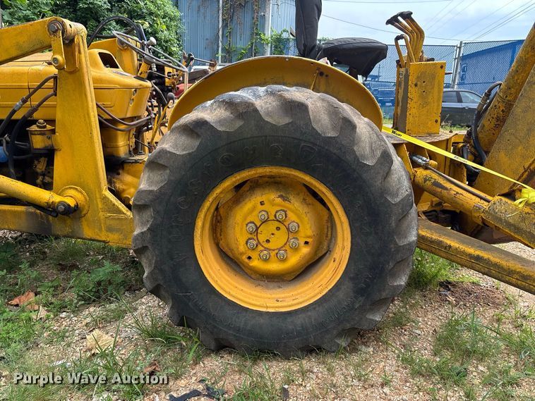 image for item FC2004 Ford 4500 backhoe