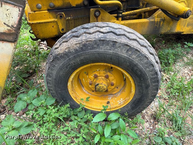 image for item FC2004 Ford 4500 backhoe