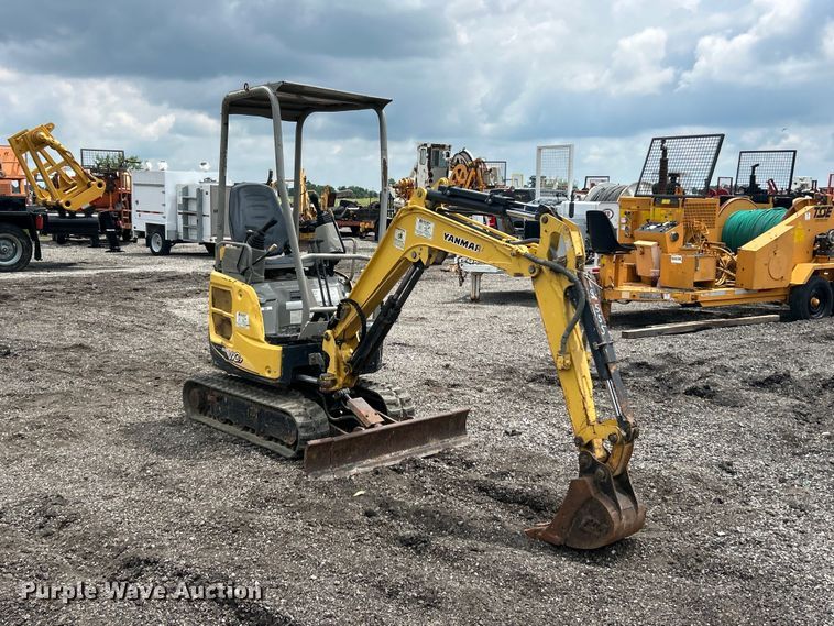 image for item FC2855 2012 Yanmar Vio17 Universal mini excavator