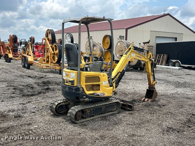 image for item FC2855 2012 Yanmar Vio17 Universal mini excavator