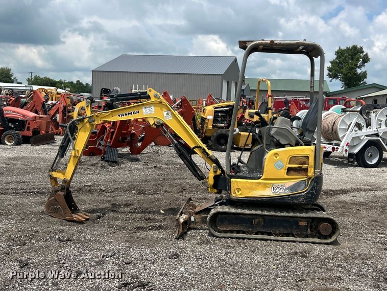 image for item FC2855 2012 Yanmar Vio17 Universal mini excavator