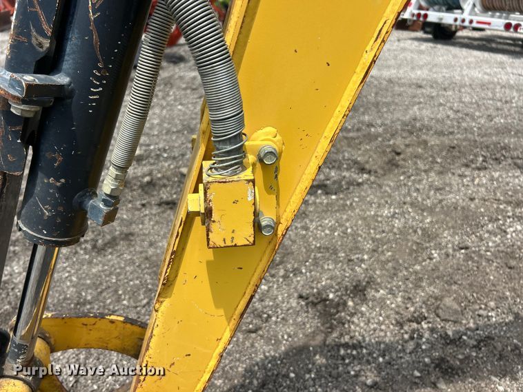 image for item FC2855 2012 Yanmar Vio17 Universal mini excavator