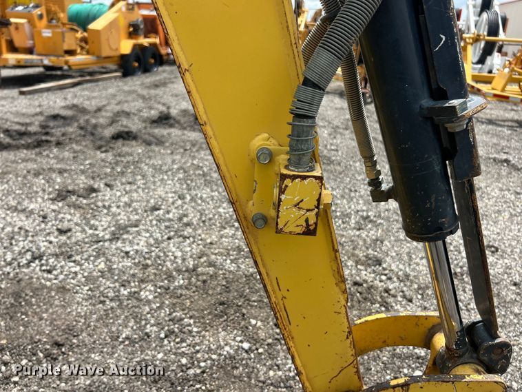 image for item FC2855 2012 Yanmar Vio17 Universal mini excavator