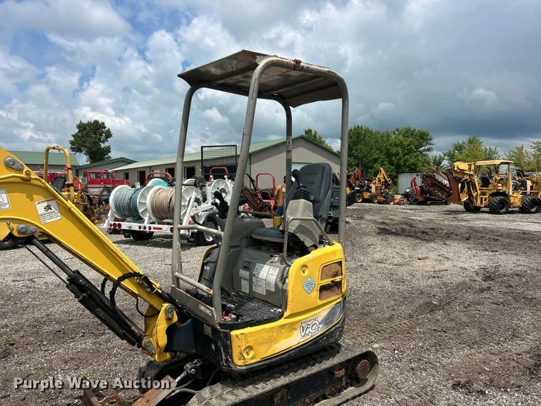 image for item FC2855 2012 Yanmar Vio17 Universal mini excavator