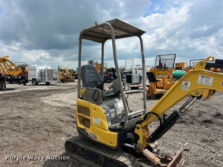 image for item FC2855 2012 Yanmar Vio17 Universal mini excavator