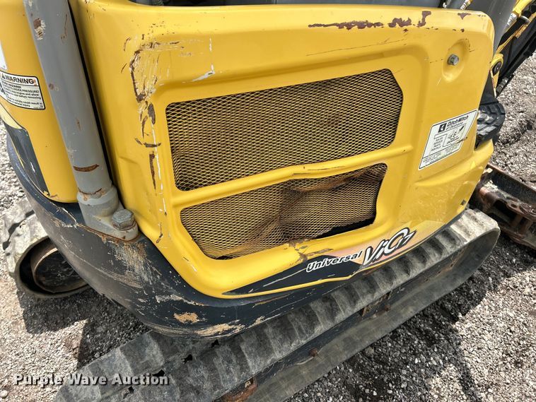 image for item FC2855 2012 Yanmar Vio17 Universal mini excavator