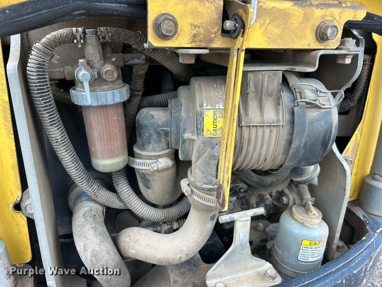image for item FC2855 2012 Yanmar Vio17 Universal mini excavator