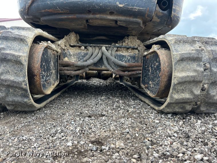 image for item FC2855 2012 Yanmar Vio17 Universal mini excavator