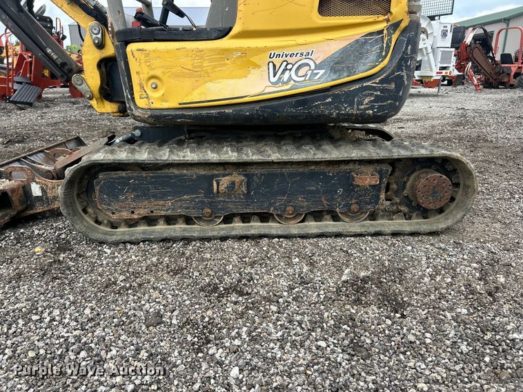 image for item FC2855 2012 Yanmar Vio17 Universal mini excavator