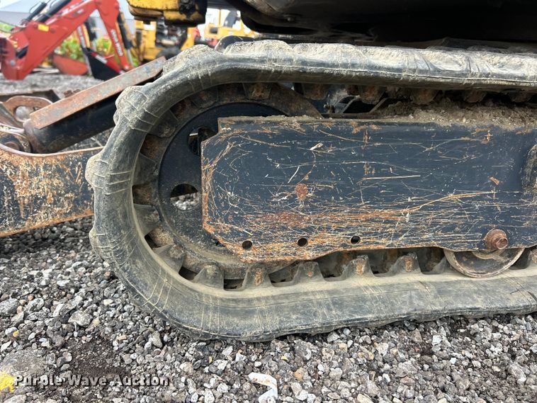 image for item FC2855 2012 Yanmar Vio17 Universal mini excavator