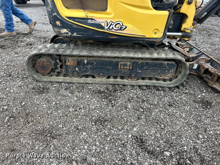image for item FC2855 2012 Yanmar Vio17 Universal mini excavator