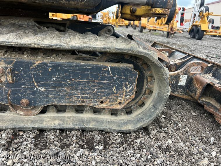 image for item FC2855 2012 Yanmar Vio17 Universal mini excavator