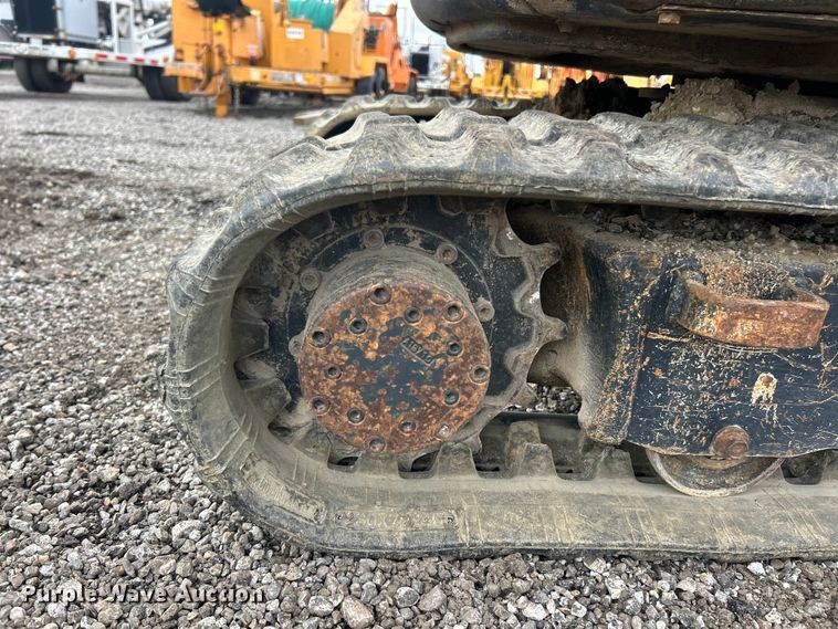 image for item FC2855 2012 Yanmar Vio17 Universal mini excavator