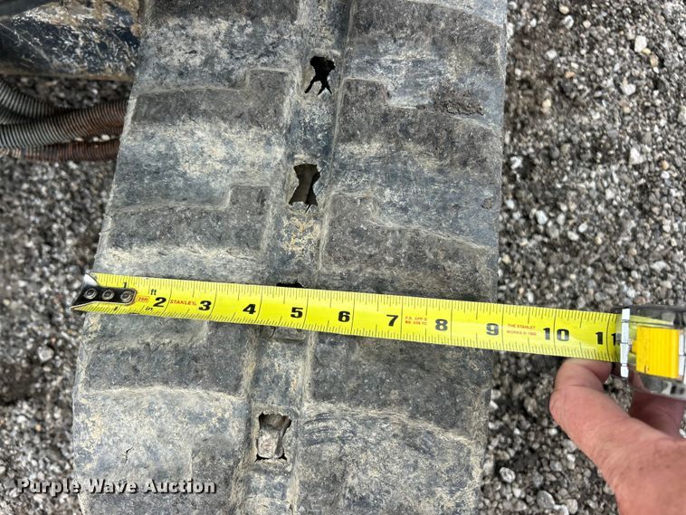 image for item FC2855 2012 Yanmar Vio17 Universal mini excavator