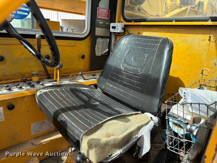 image for item FC3058 1979 Grove RT-65S crane