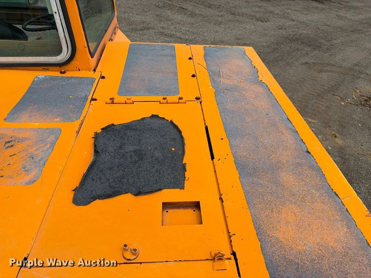 image for item FC3258 1991 Caterpillar 615C elevating scraper