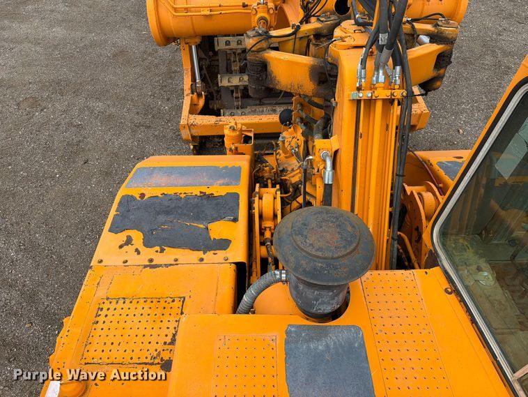 image for item FC3258 1991 Caterpillar 615C elevating scraper