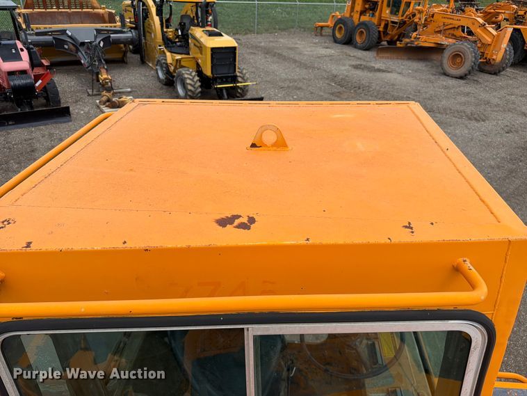 image for item FC3258 1991 Caterpillar 615C elevating scraper