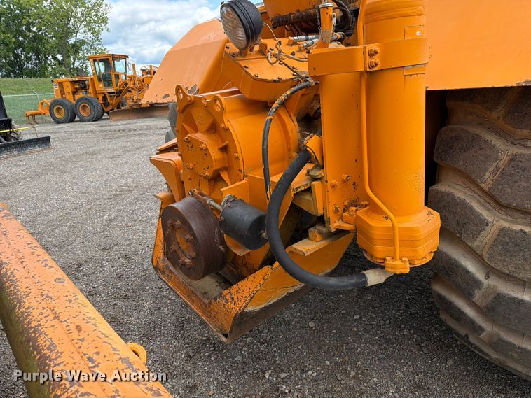 image for item FC3258 1991 Caterpillar 615C elevating scraper