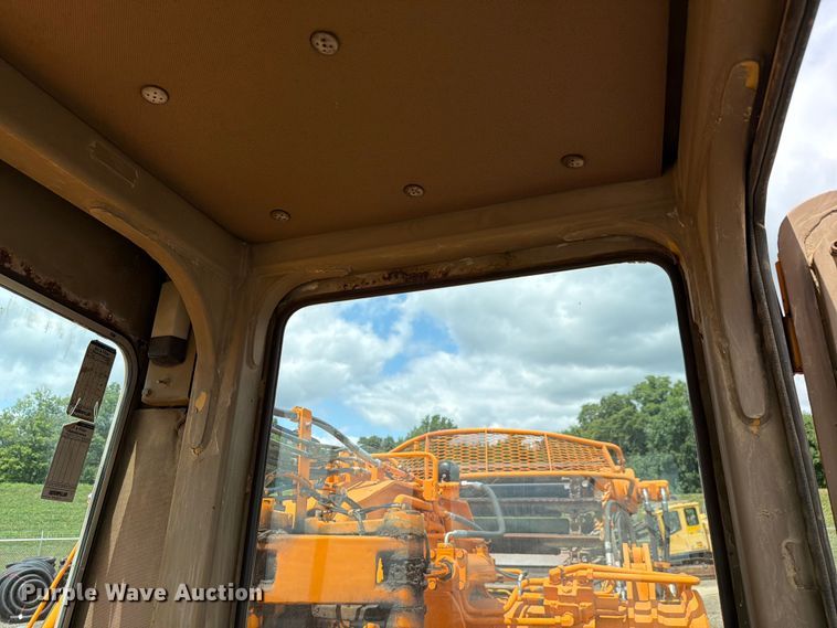 image for item FC3258 1991 Caterpillar 615C elevating scraper