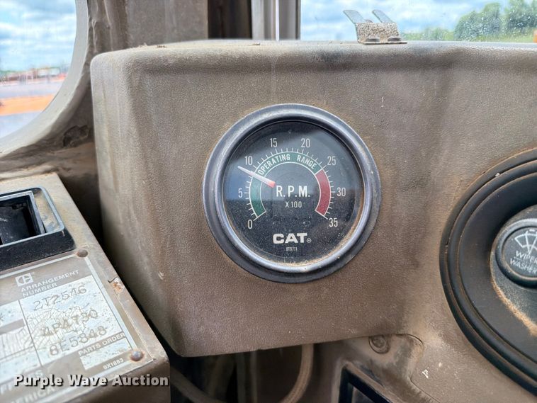 image for item FC3258 1991 Caterpillar 615C elevating scraper