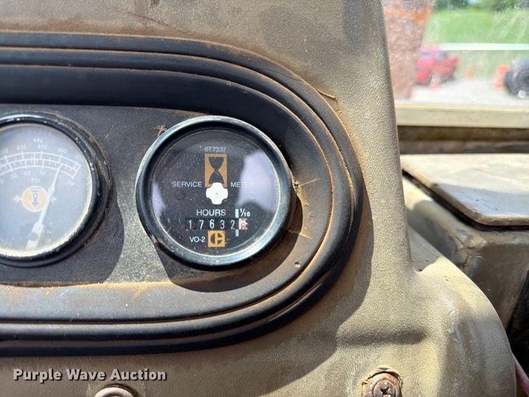 image for item FC3258 1991 Caterpillar 615C elevating scraper