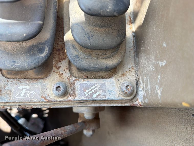 image for item FC3258 1991 Caterpillar 615C elevating scraper