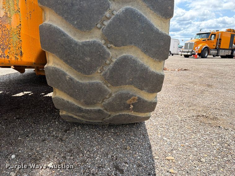 image for item FC3258 1991 Caterpillar 615C elevating scraper