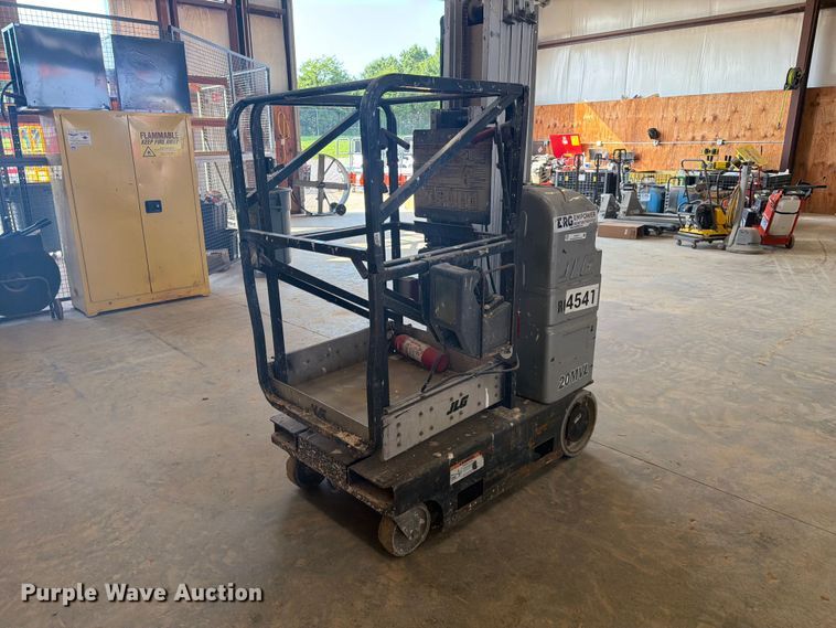 2010 JLG 20MVL vertical lift