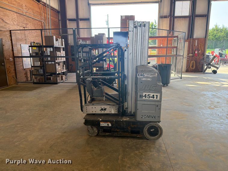 image for item FC3279 2010 JLG 20MVL vertical lift