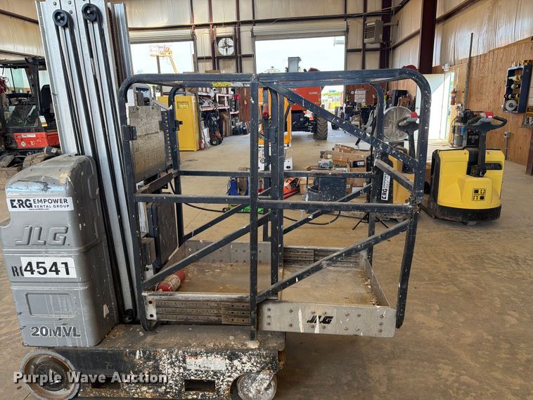image for item FC3279 2010 JLG 20MVL vertical lift